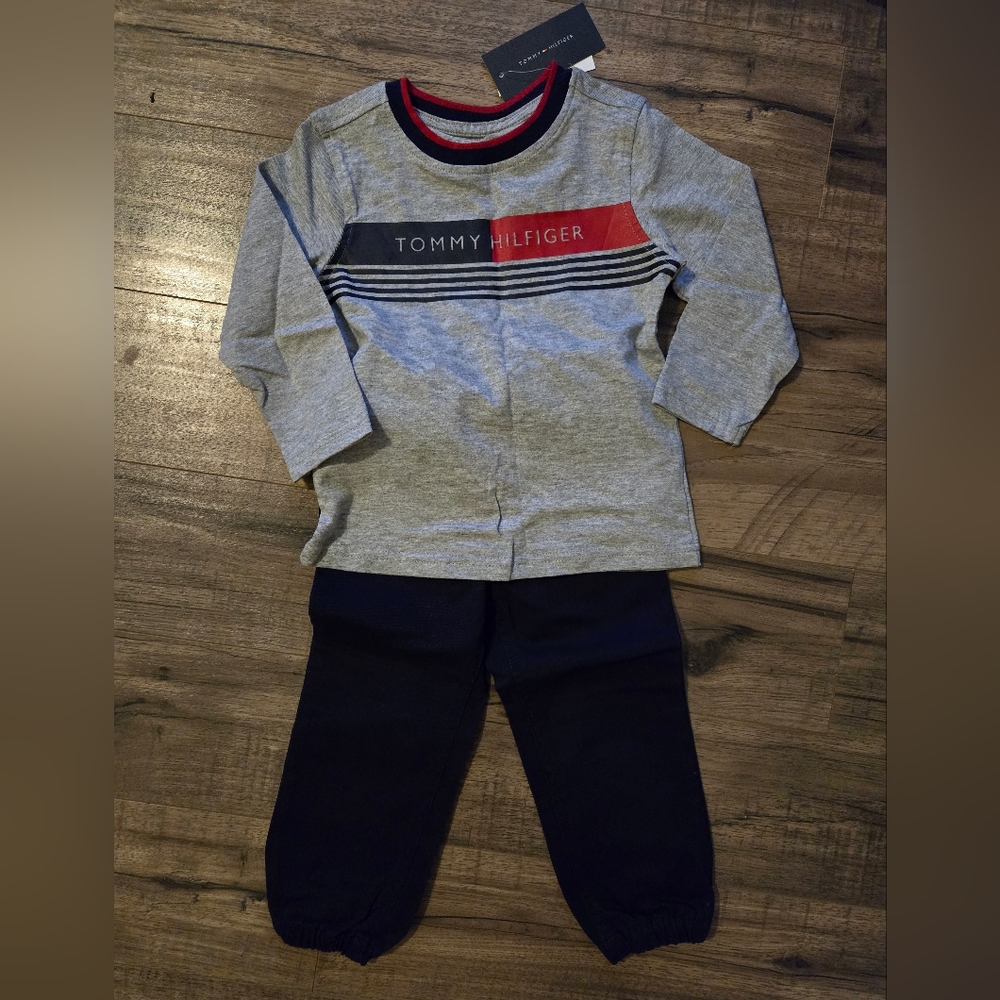 2T Tommy Hilfiger 2-piece set NWT